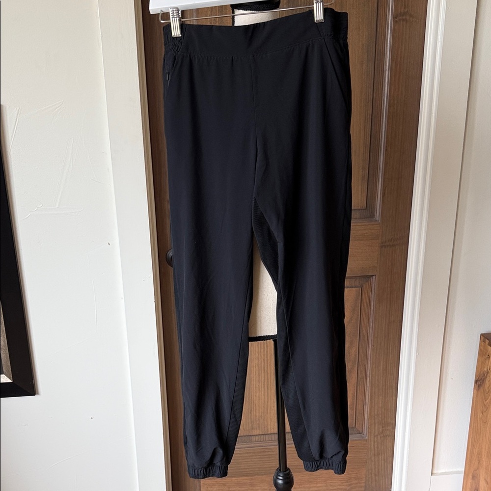 Athleta Black ladies Jogger Sweatpants